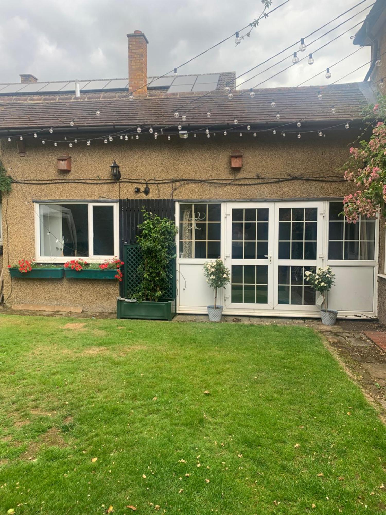 Newly Refurbished One Bedroom With Additional Sofa Bed Self Contained Flat In Garden Abbots Langley Exterior foto